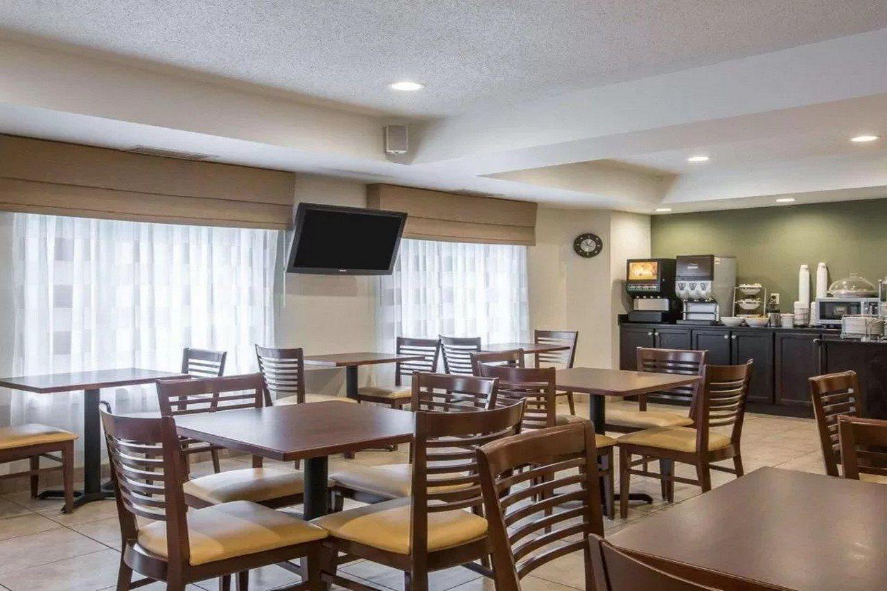 Sleep Inn & Suites Queensbury - Lake George Екстер'єр фото