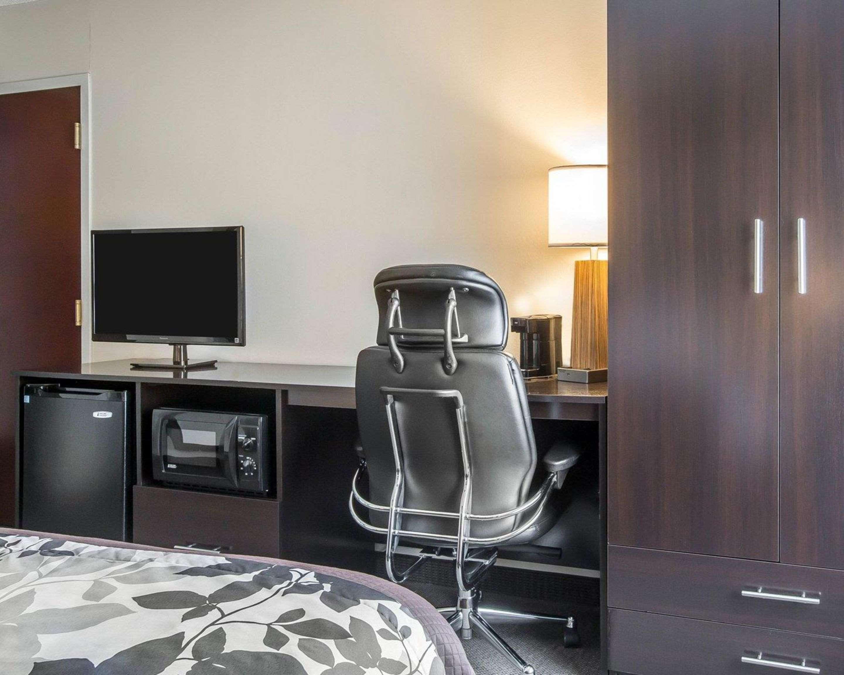 Sleep Inn & Suites Queensbury - Lake George Екстер'єр фото