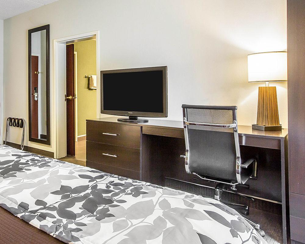 Sleep Inn & Suites Queensbury - Lake George Екстер'єр фото