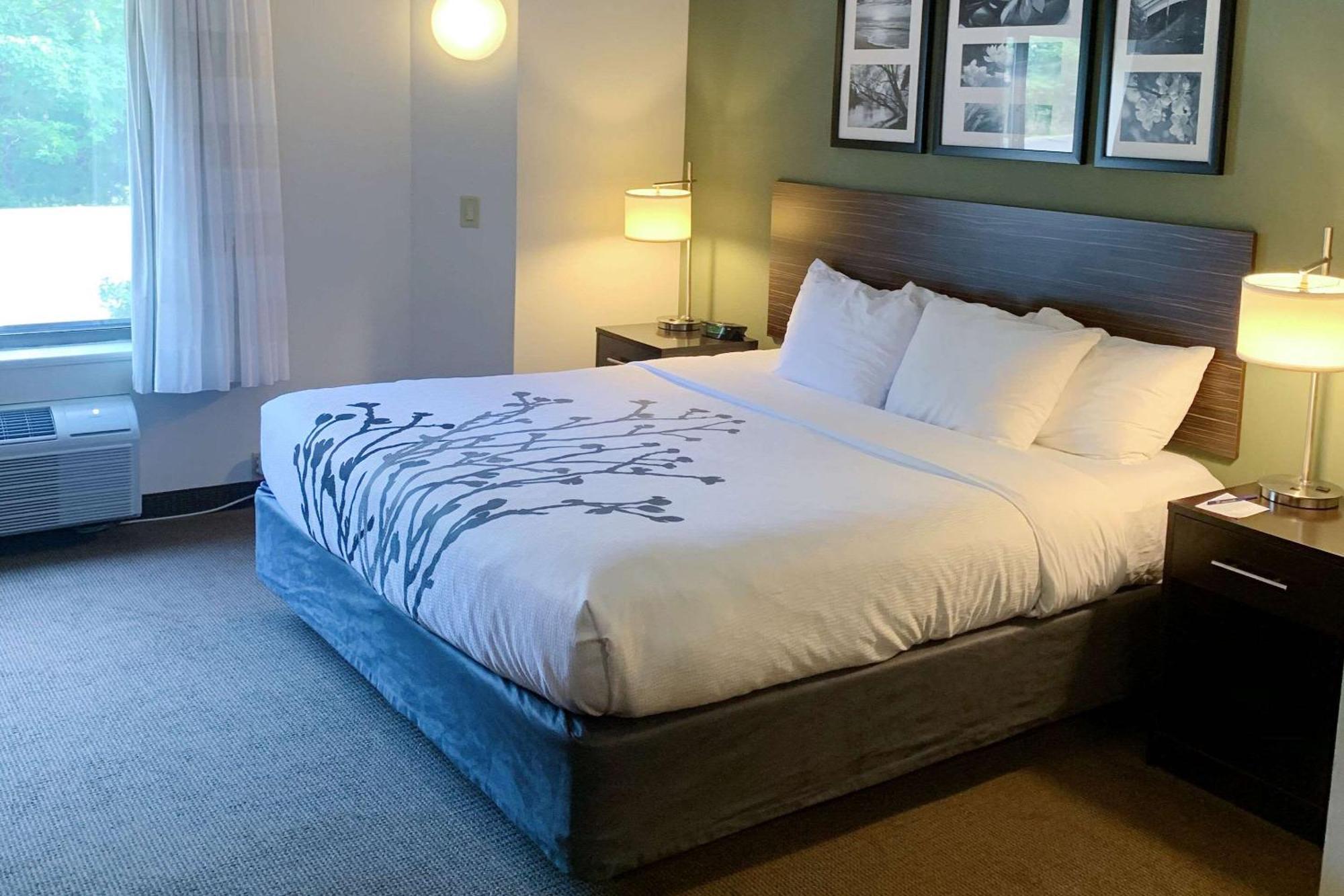 Sleep Inn & Suites Queensbury - Lake George Екстер'єр фото
