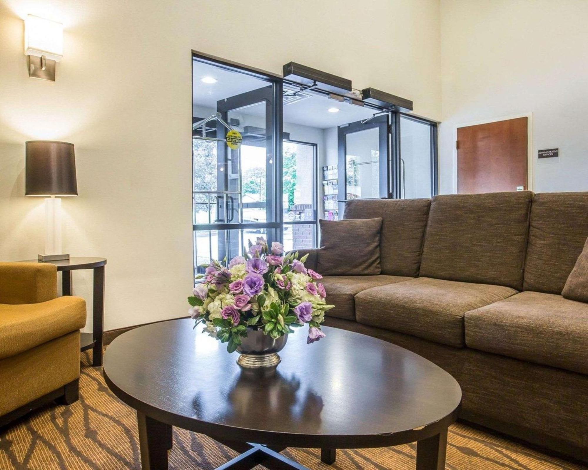 Sleep Inn & Suites Queensbury - Lake George Екстер'єр фото
